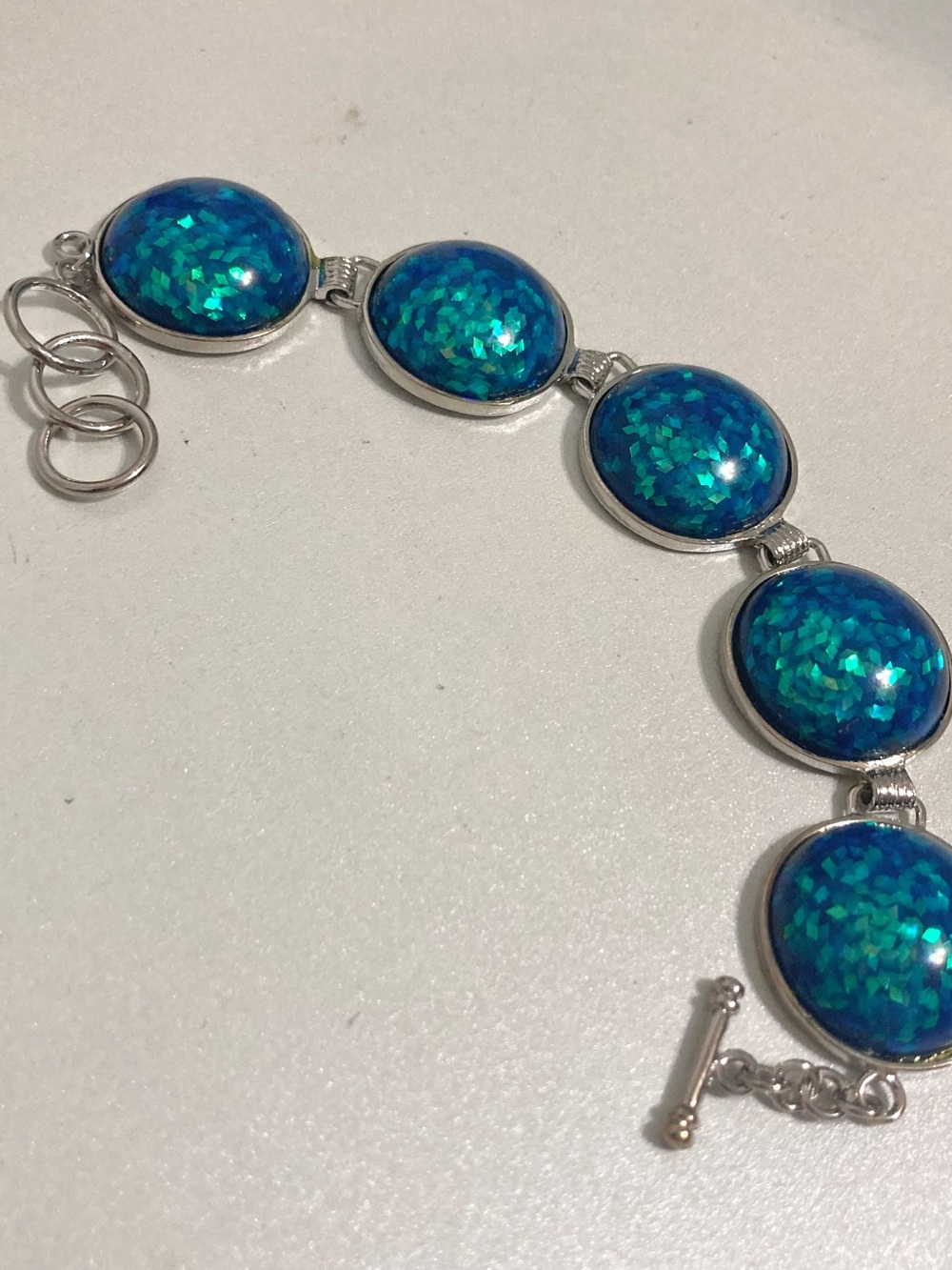 Blue-Green glittery Disc NWOT silver tone Bracelet mermaid theme Jewelry - Picture 4 of 6